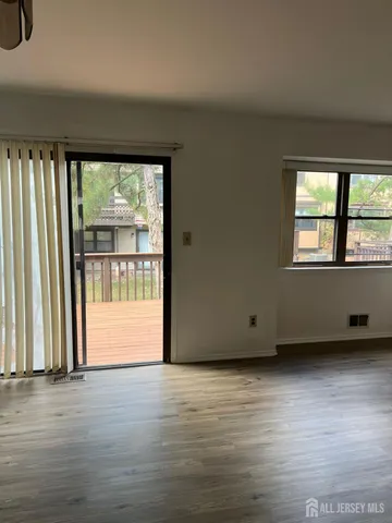 $2,800 | 304 Merrywood Drive, Edison, NJ 08817