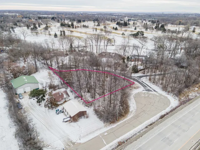 $65,000 | 10 West Golf Terrace Court, Unit 17, Appleton, WI 54914