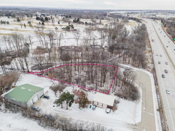 $65,000 | 10 West Golf Terrace Court, Unit 17, Appleton, WI 54914