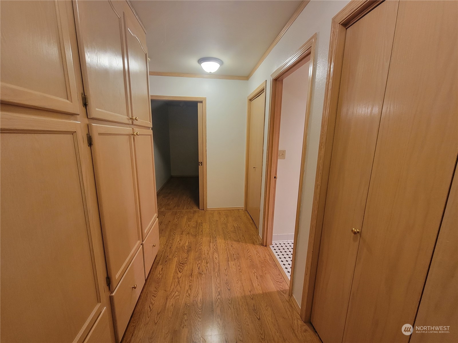 19618 Jordan Road Arlington, WA 98223 - Photo 22 of 32 a view of hallway with wooden floor