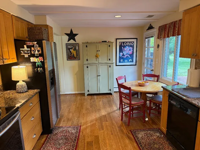 $354,900 | 133 Kirk Ln Drive, Troy, MI 48084