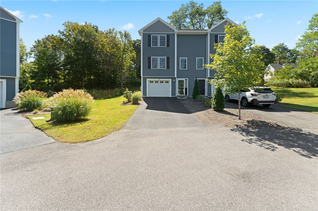 48 Stone Bridge Drive South Kingstown, RI 02879 - Photo 2 of 39