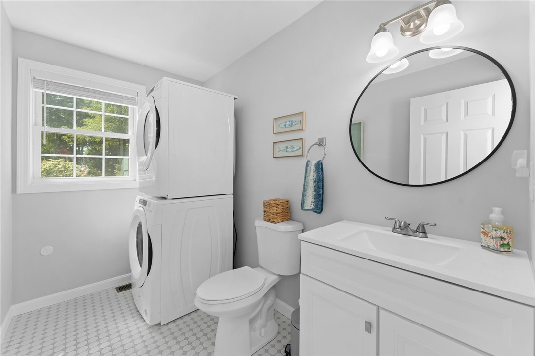 48 Stone Bridge Drive South Kingstown, RI 02879 - Photo 5 of 39