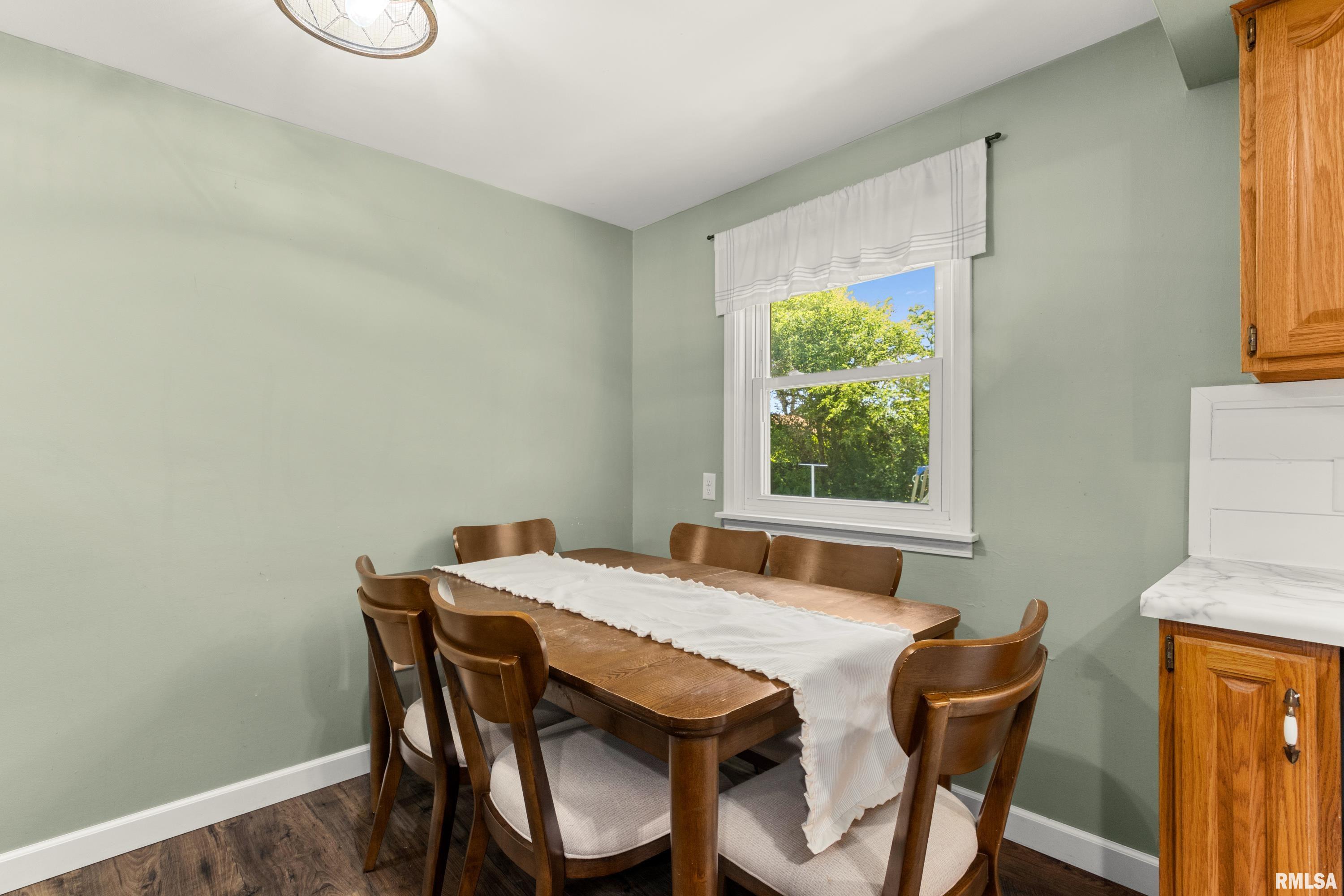 1114 South Main Street Washington, IL 61571 - Photo 14 of 38