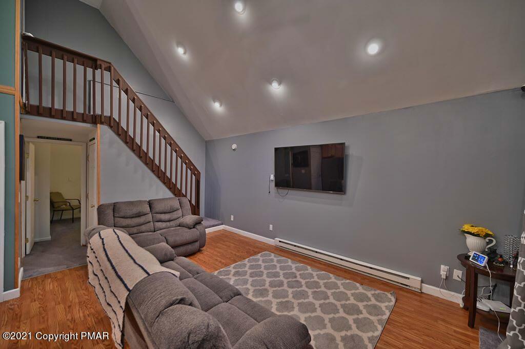 152 Canterbury Road Bushkill, PA 18324 - Photo 11 of 57 a living room with furniture