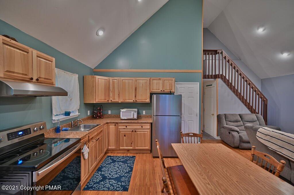152 Canterbury Road Bushkill, PA 18324 - Photo 9 of 57 Photo 09
