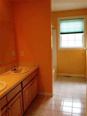 211 Ruggles Street Westborough, MA 01581 - Photo 11 of 23 Gallery Image 11