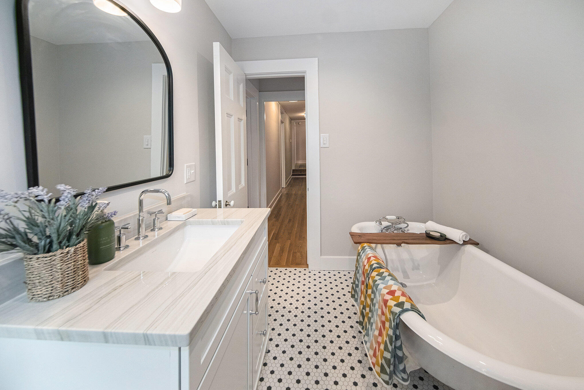 809 Berkshire Road Ann Arbor, MI 48104 - Photo 48 of 65 809 Berkshire - Full Bath