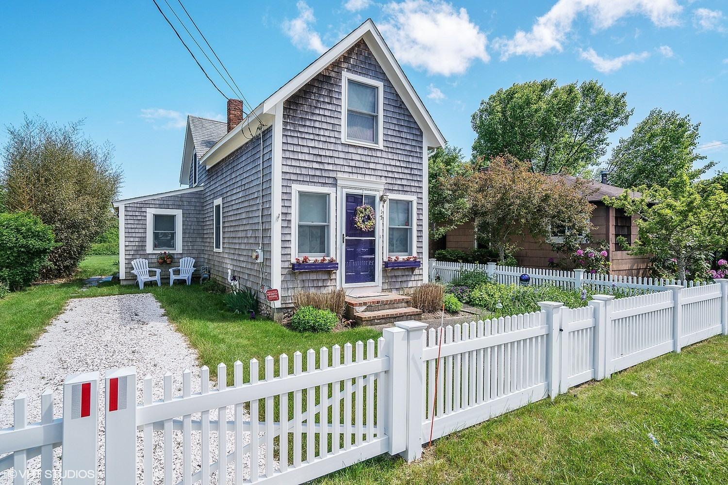 17 Wareham Avenue Onset, MA 02558 - Photo 1 of 15 a front view of house with yard and green space