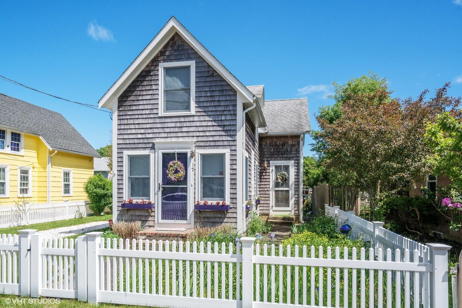 17 Wareham Avenue Onset, MA 02558 - Photo 15 of 15 a front view of a house with a porch