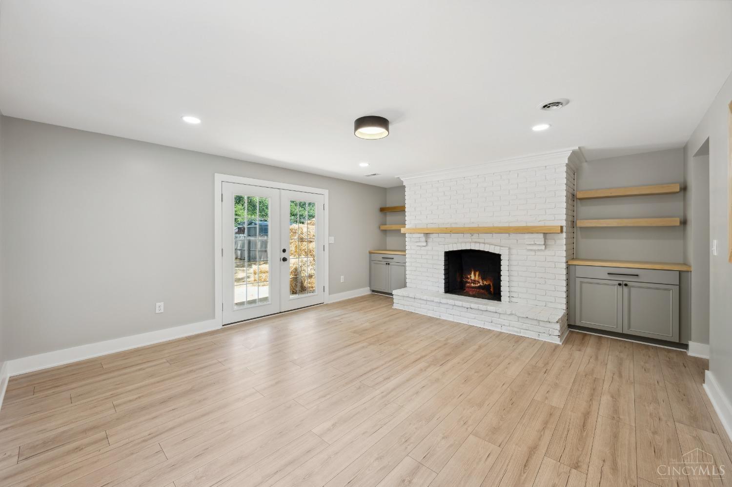 8647 Butler Warren Road West Chester, OH 45069 - Photo 15 of 37 Gallery Image 15