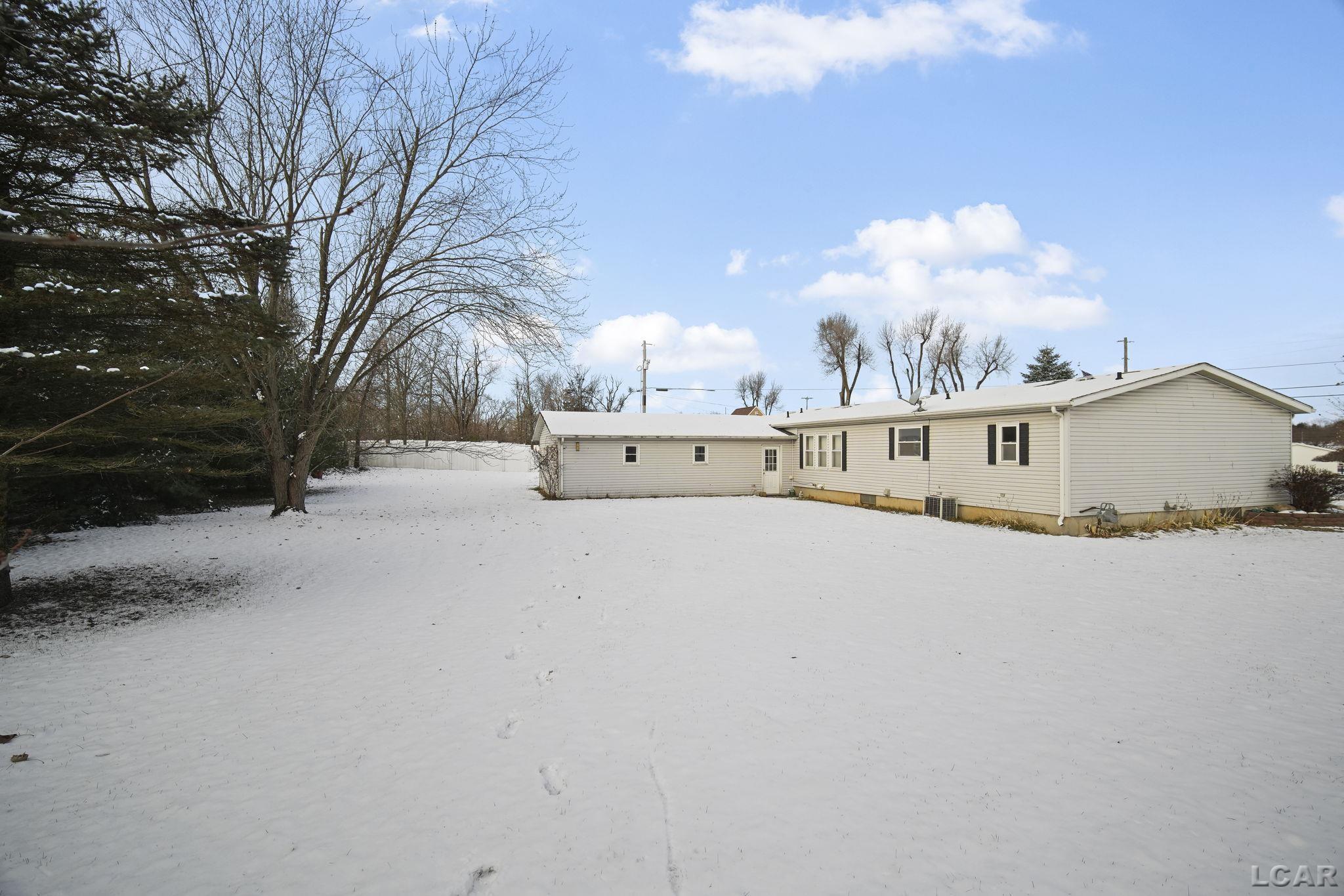 1010 Sutton Road Adrian, MI 49221 - Photo 37 of 42 50129031-f563de2d-49e7-49c6-a35a-6ebfec6c3121.JPG