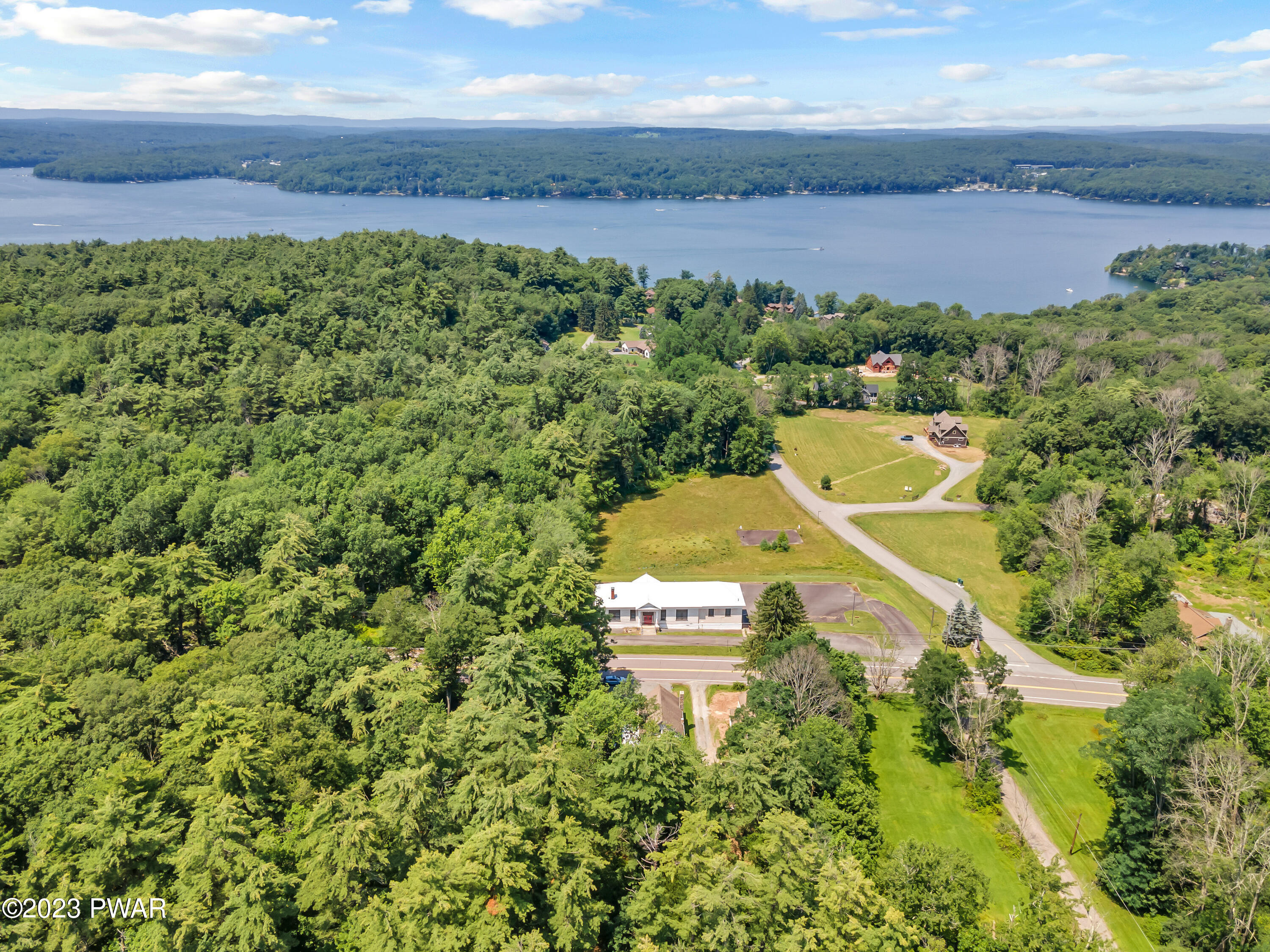 545 Rt 507 Paupack, PA 18451 - Photo 8 of 51