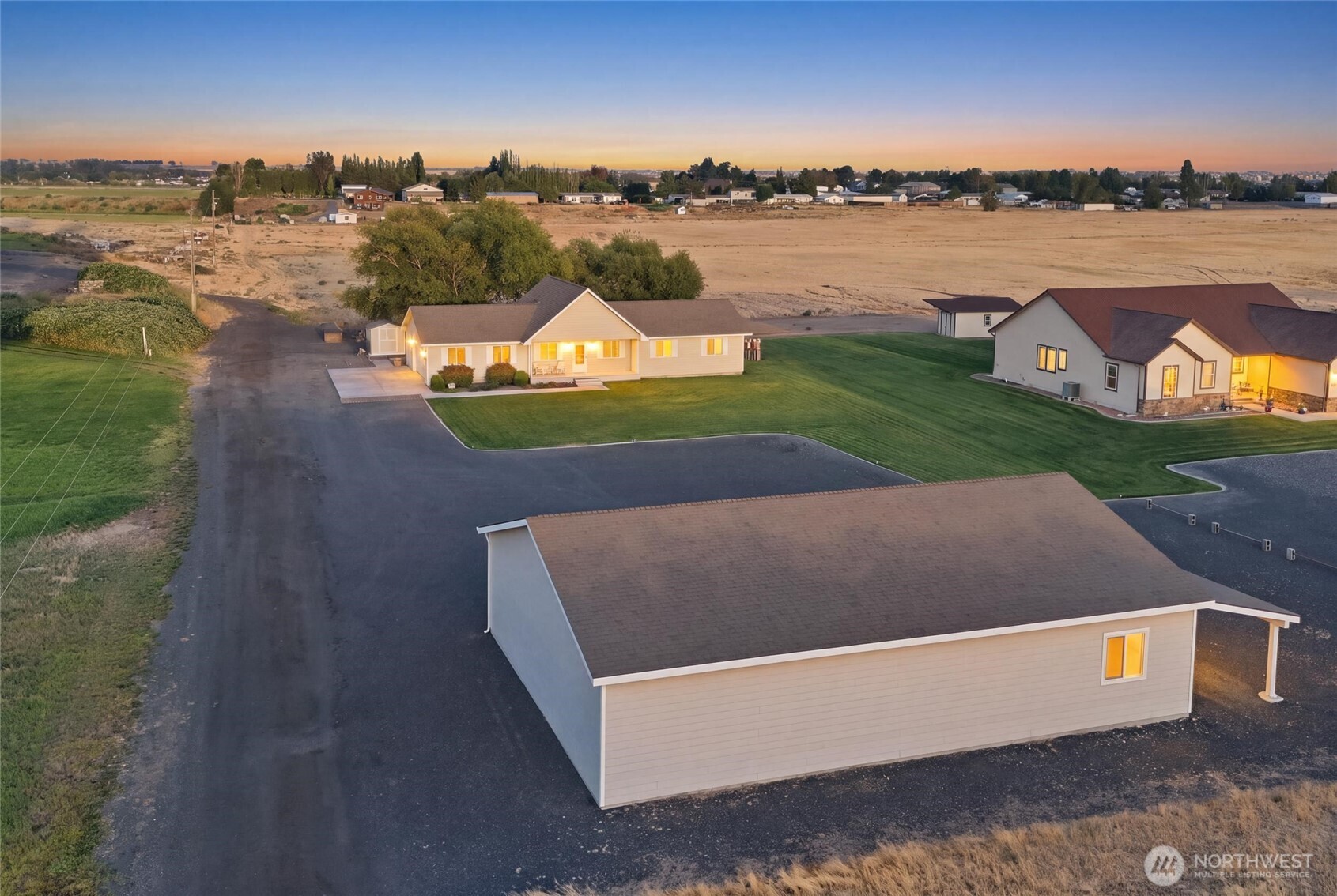 3489 Rd F Northeast Moses Lake, WA 98837 - Photo 1 of 40 Gallery Image 1