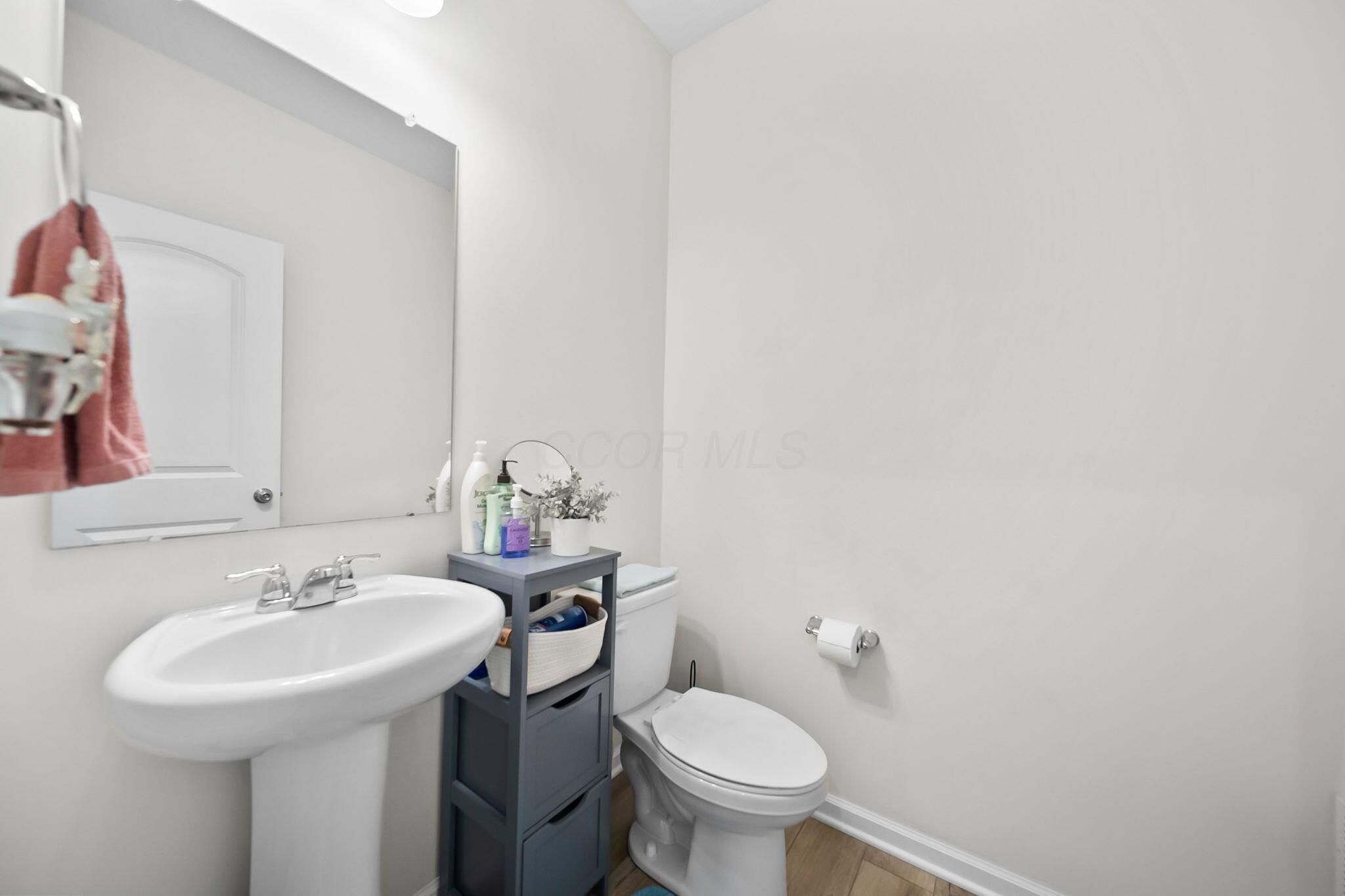 303 Honeysuckle Road South Bloomfield, OH 43103 - Photo 28 of 66 Powder room