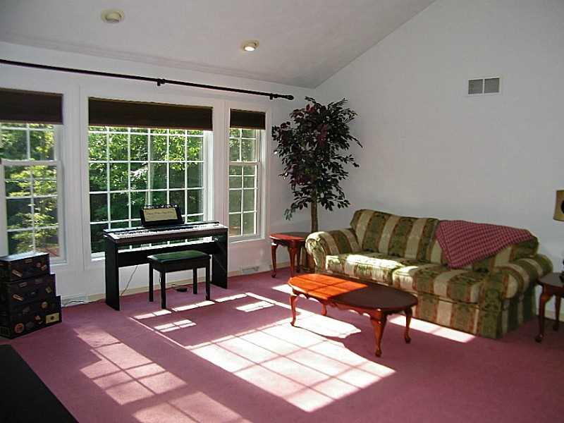 228 Littell Road Aliquippa, PA 15001 - Photo 5 of 25 Living Room.