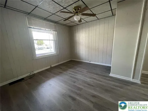 $2,500 | 917 Center Street, Bethlehem, PA 18018