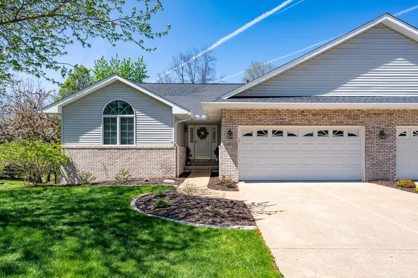 $310,000 | 461 43rd Ave Court, Unit 6, East Moline, IL 61244