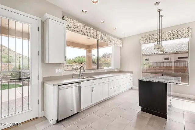 $3,500 | 3343 North Boulder Canyon, Mesa, AZ 85207