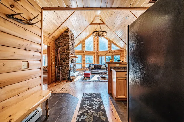 $725,000 | 29 Lakeview Lane, Greenwood, ME 04255