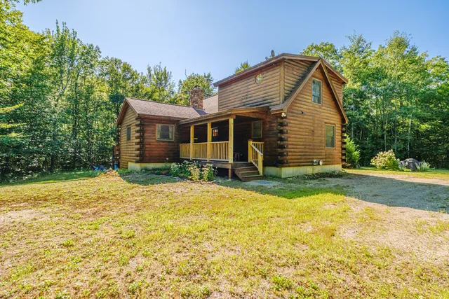 $725,000 | 29 Lakeview Lane, Greenwood, ME 04255