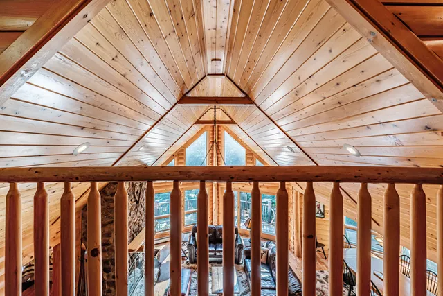 $725,000 | 29 Lakeview Lane, Greenwood, ME 04255