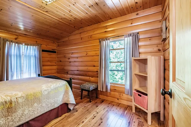 $725,000 | 29 Lakeview Lane, Greenwood, ME 04255