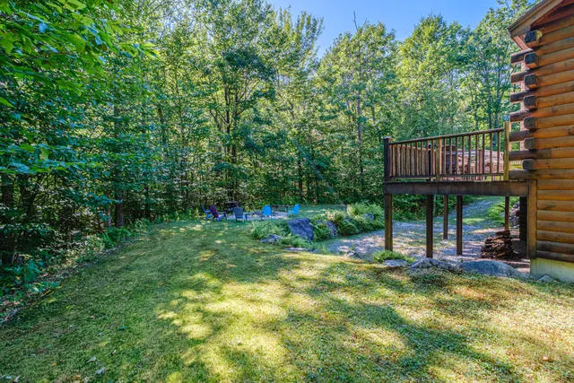 $725,000 | 29 Lakeview Lane, Greenwood, ME 04255