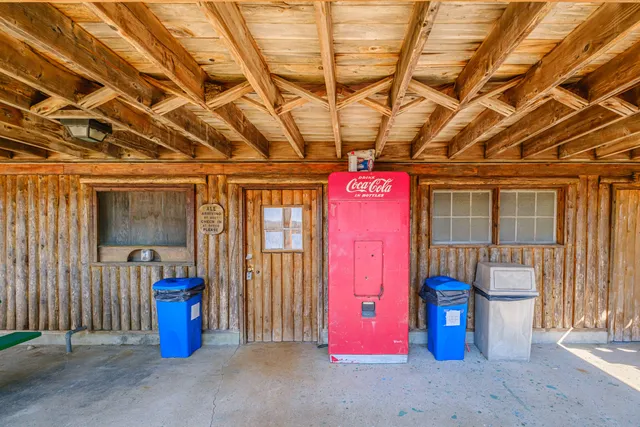 $725,000 | 29 Lakeview Lane, Greenwood, ME 04255