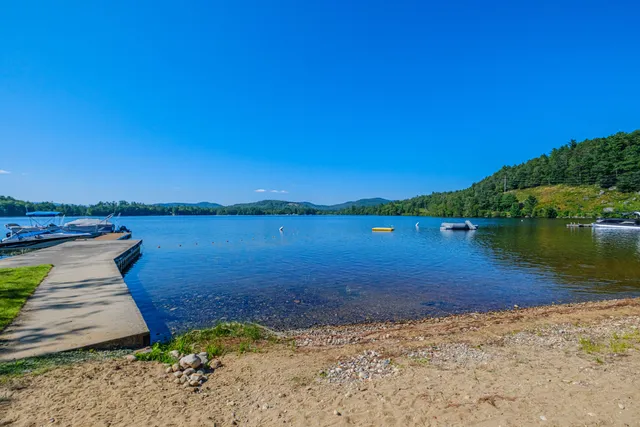 $725,000 | 29 Lakeview Lane, Greenwood, ME 04255