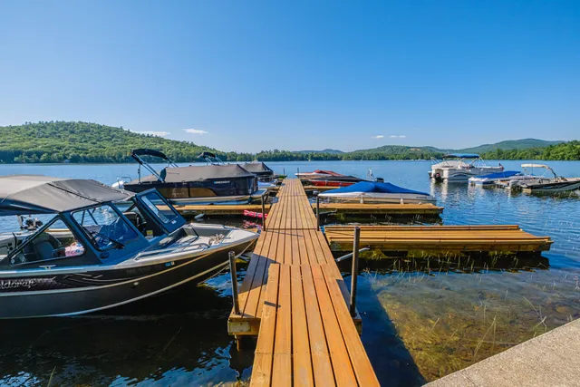 $725,000 | 29 Lakeview Lane, Greenwood, ME 04255