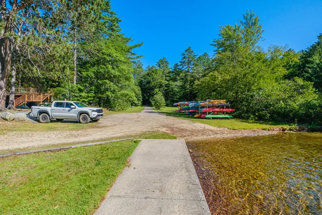 $725,000 | 29 Lakeview Lane, Greenwood, ME 04255