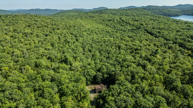 $725,000 | 29 Lakeview Lane, Greenwood, ME 04255