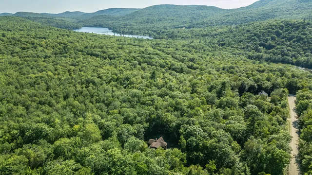 $725,000 | 29 Lakeview Lane, Greenwood, ME 04255