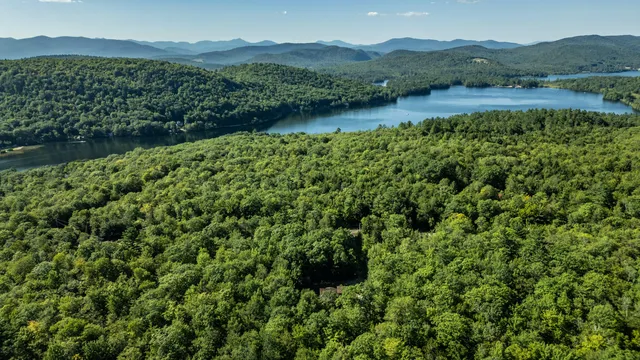 $725,000 | 29 Lakeview Lane, Greenwood, ME 04255