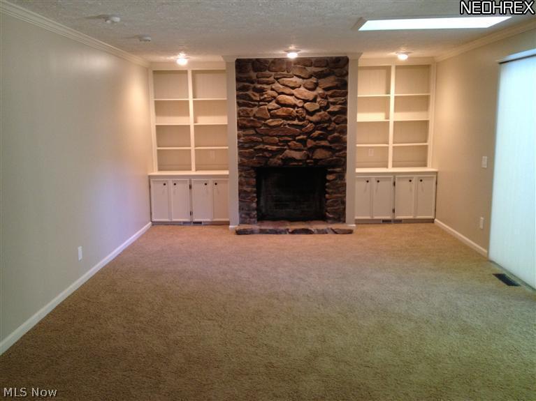 16964 Woodleaf Road Strongsville, OH 44136 - Photo 8 of 25 Gallery Image 8