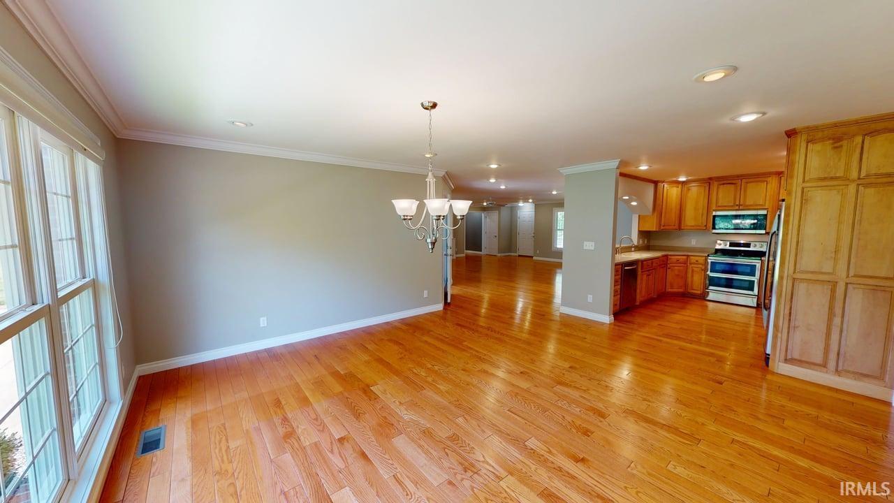 1333 Rolling Ridge Road Jasper, IN 47546 - Photo 10 of 34 Gallery Image 10