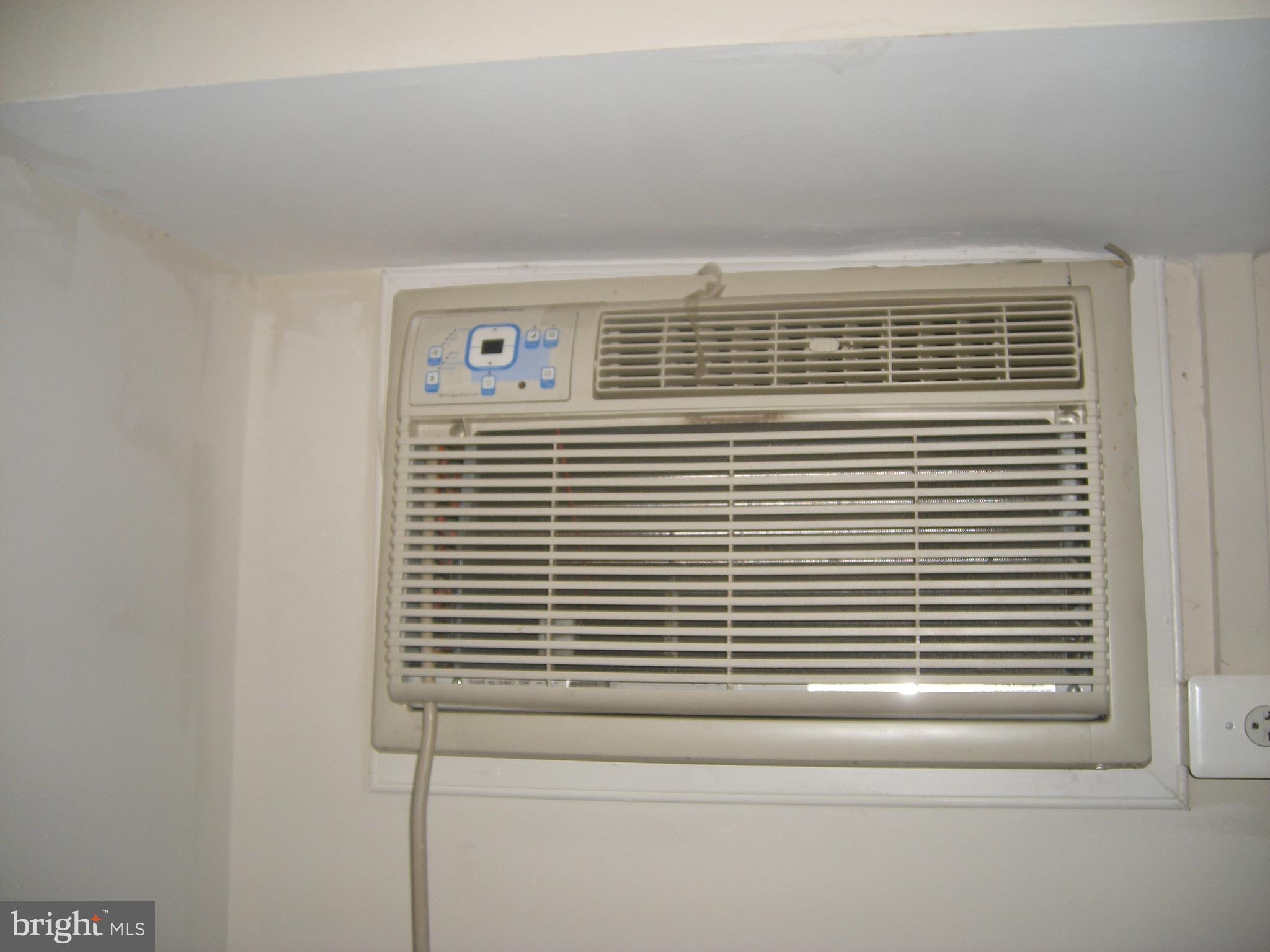 3109 Naylor Road Southeast, Unit B Washington, DC 20020 - Photo 3 of 17 Interior (General)