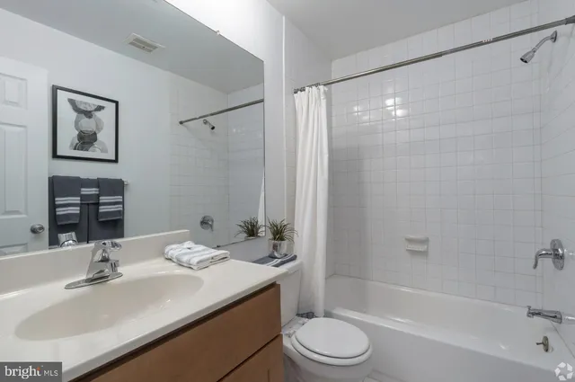 $1,920 | 284 Iven Avenue, Unit 1B2723C, Radnor, PA 19087