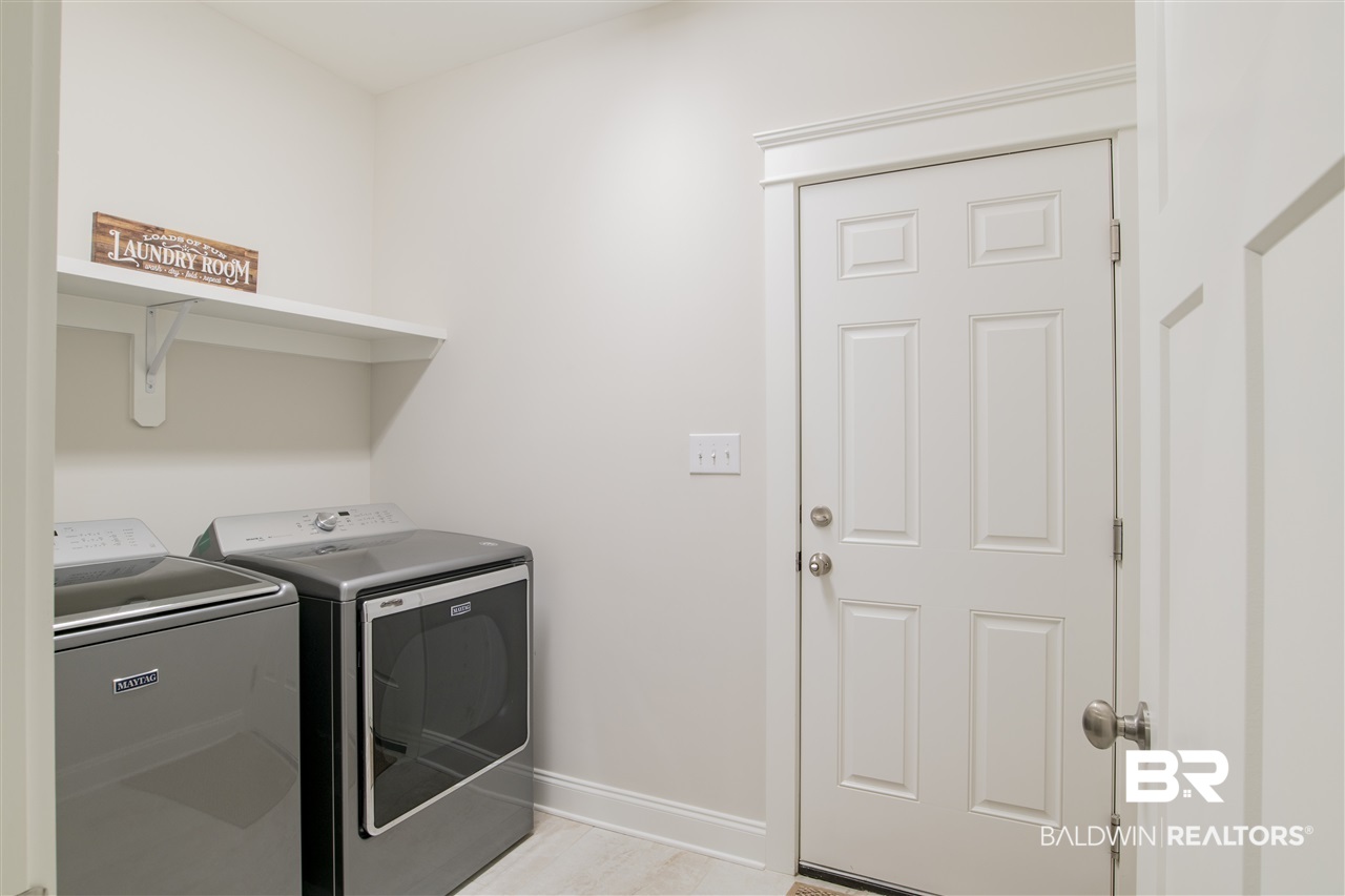 272 Garrison Boulevard Fairhope, AL 36532 - Photo 29 of 37 Laundry Room