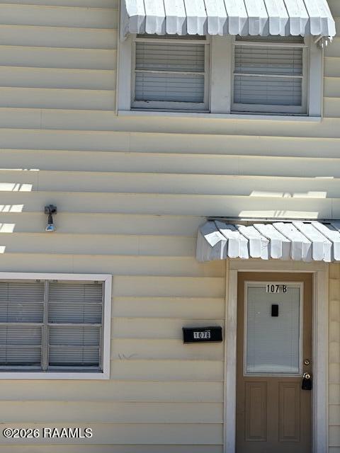 107 South College Road, Unit B Lafayette, LA 70503 - Photo 3 of 19 IMG_4048