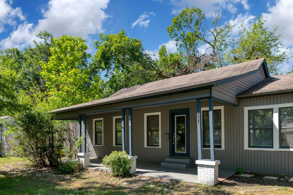 207 Hackberry Street Terrell, TX 75160 - Photo 2 of 23 Gallery Image 2