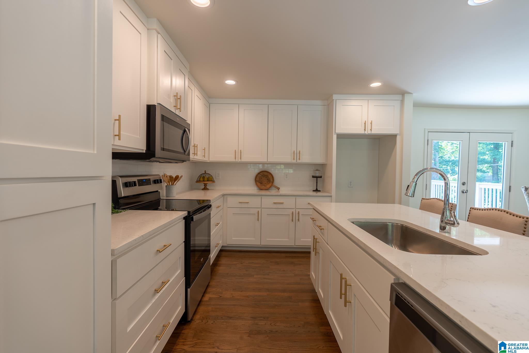 1915 Canyon Road Birmingham, AL 35216 - Photo 11 of 48