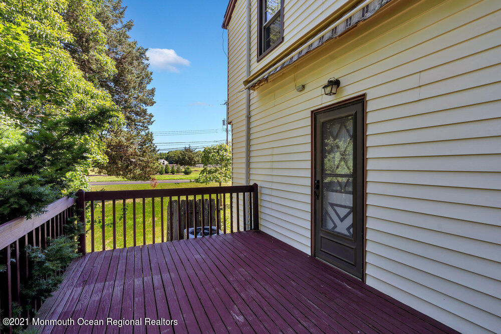 673 Squankum Yellowbrook Road Farmingdale, NJ 07727 - Photo 10 of 49 039_dsc00774-1