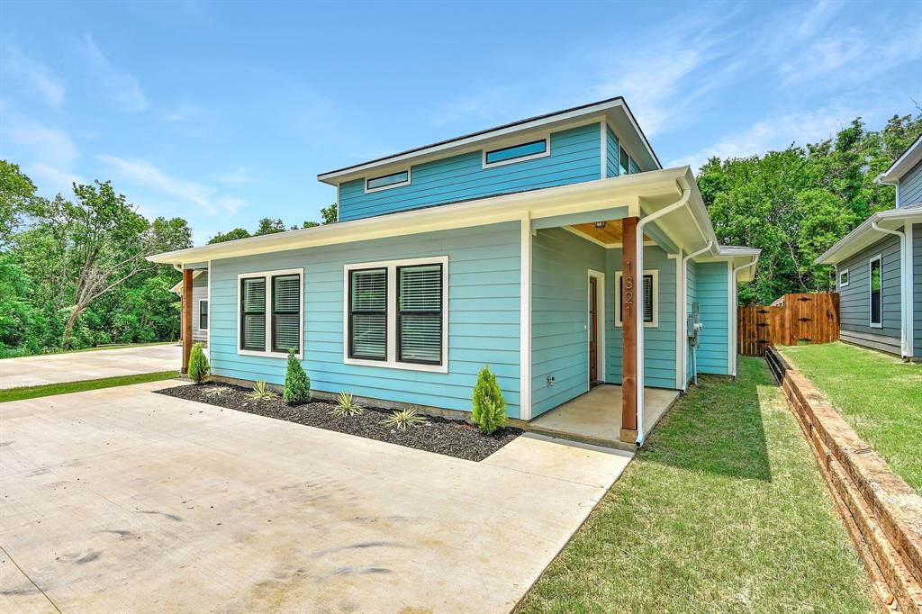 1323 South 5th Avenue Denison, TX 75021 - Photo 4 of 26