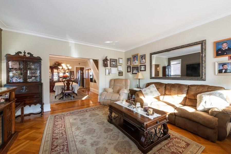 139 84th Street Brooklyn, NY 11209 - Photo 4 of 29