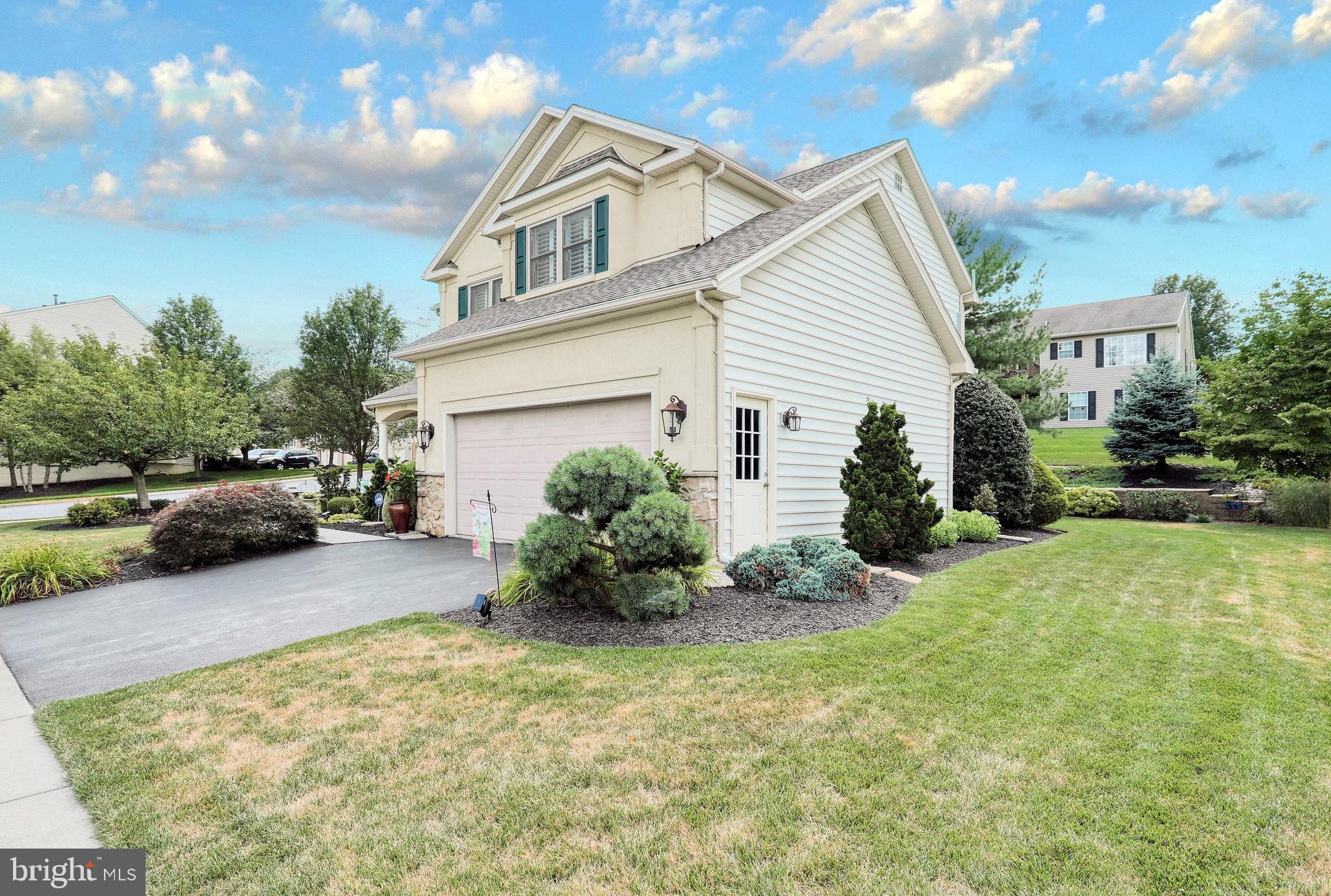 7371 Seneca Ridge Drive York, PA 17403 - Photo 5 of 40 Gallery Image 5