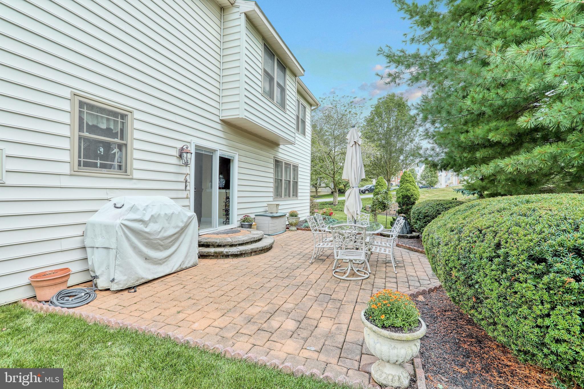 7371 Seneca Ridge Drive York, PA 17403 - Photo 6 of 40 Gallery Image 6