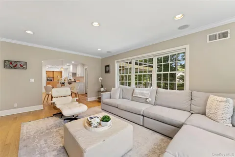 $2,495,000 | 202 Rock Creek Lane, Scarsdale, NY 10583