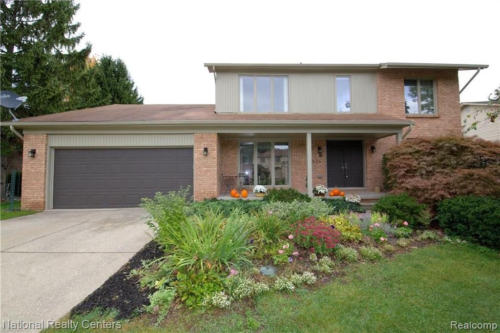 576 Middlebury Lane Rochester Hills, MI 48309 - Photo 1 of 36